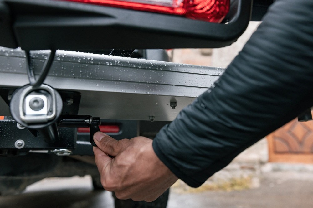 Mocowanie sprzętu na bagażniku na hak Towcar Balance – detal