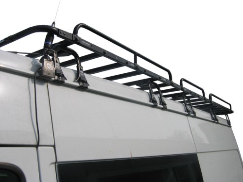 Przejdź do produktu Platforma dachowa CRUZ 910-505 + stopy 933-074x2 – Fiat Ducato (1981-1994), Ford Transit (1986-2000), Mercedes Sprinter I (1995-2006) i 1 inne