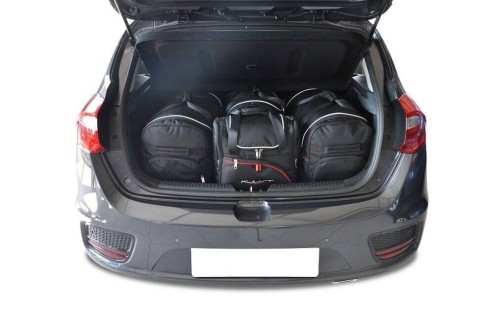 Przejdź do produktu Torby do bagażnika Kia Cee'd II 2012–2018 – zestaw KJUST AERO 4 szt., 7022003