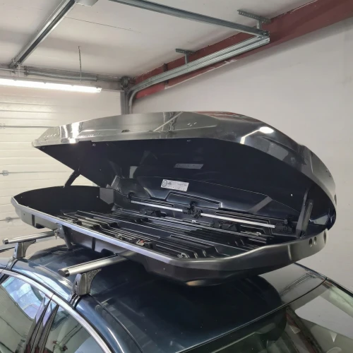 Box dachowy Hakr Eternal 600 czarny połysk - 600L 10