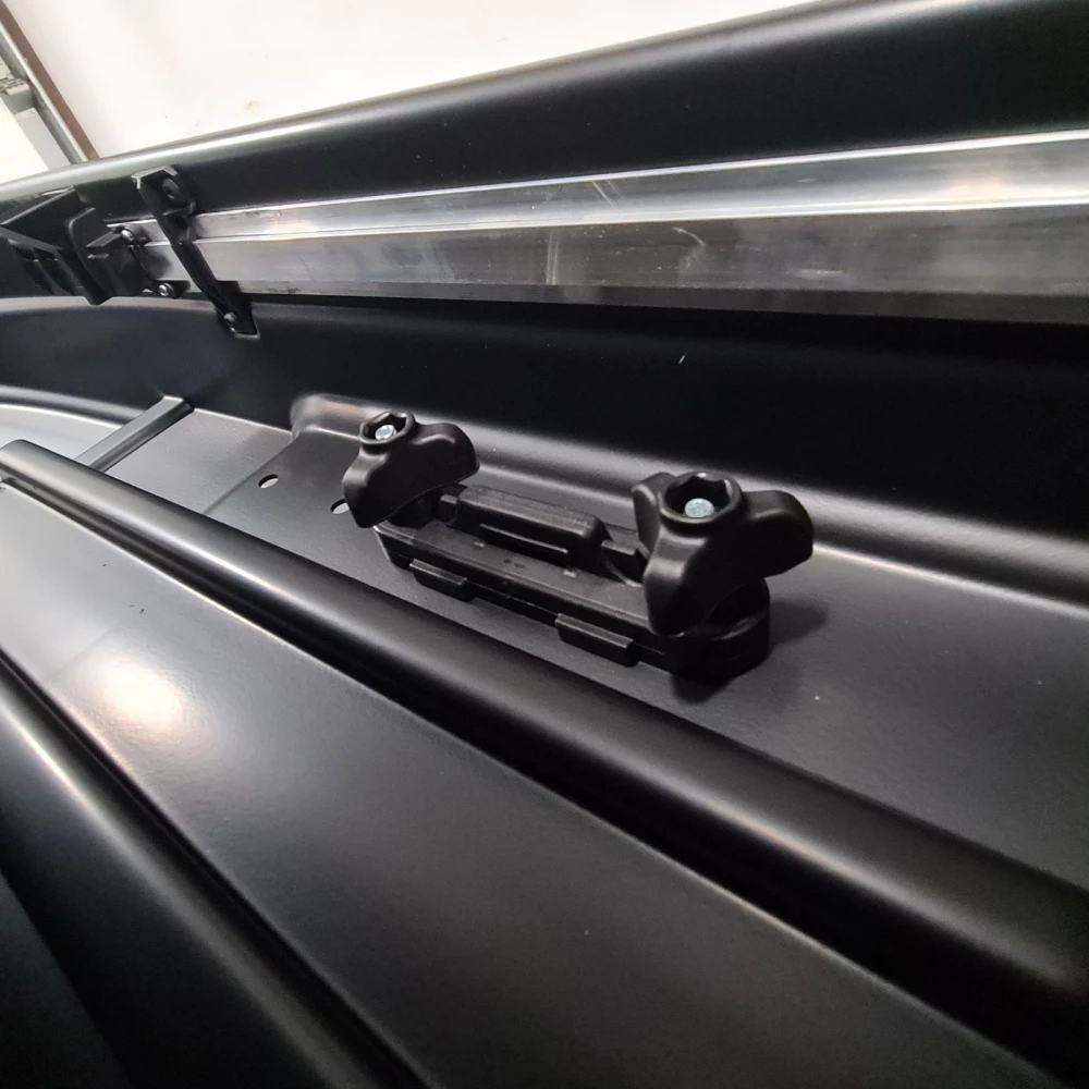 Box dachowy Hakr Magic 350 czarny połysk - 350L 9