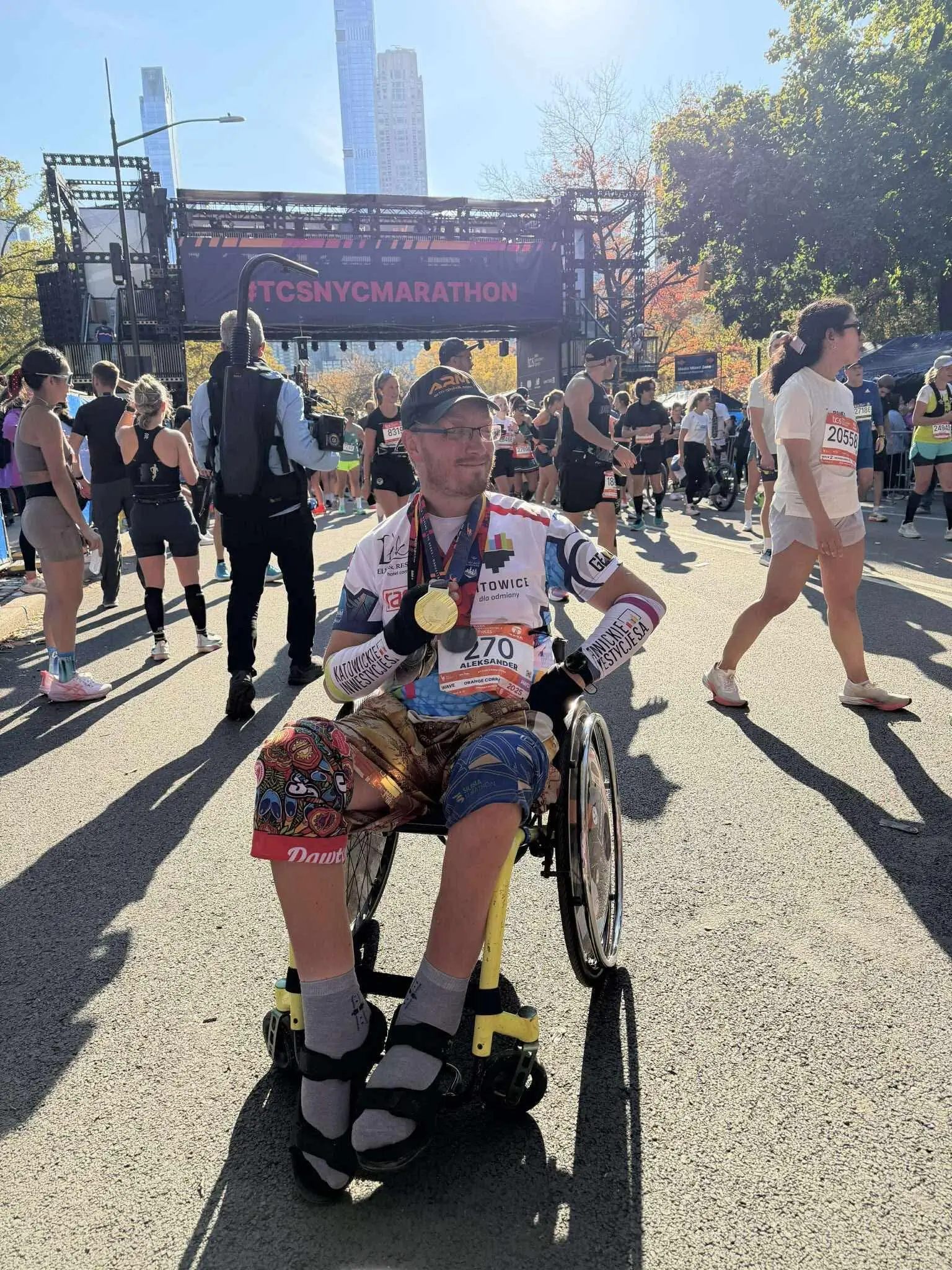 Alek Runner z medalami