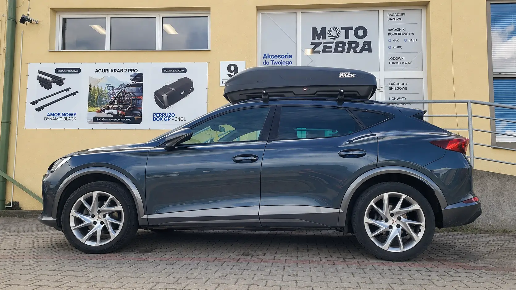 Cupra Formentor z zamontowanym: Box dachowy Inter Pack Monsun - Sklep motozebra – ujęcie 1