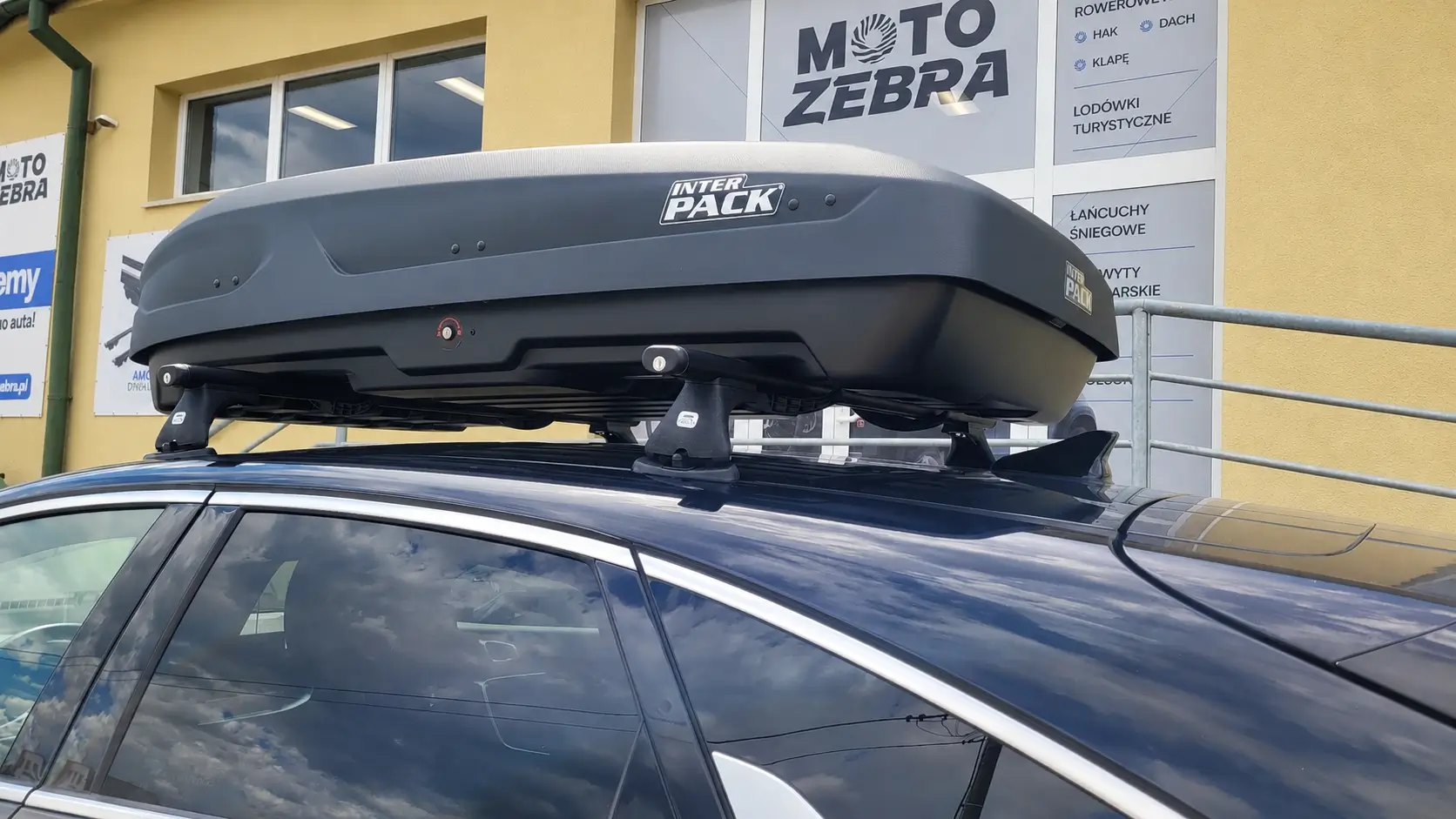 Kia ProCeed z zamontowanym: Box dachowy Inter Pack Monsun - Sklep motozebra – ujęcie 1