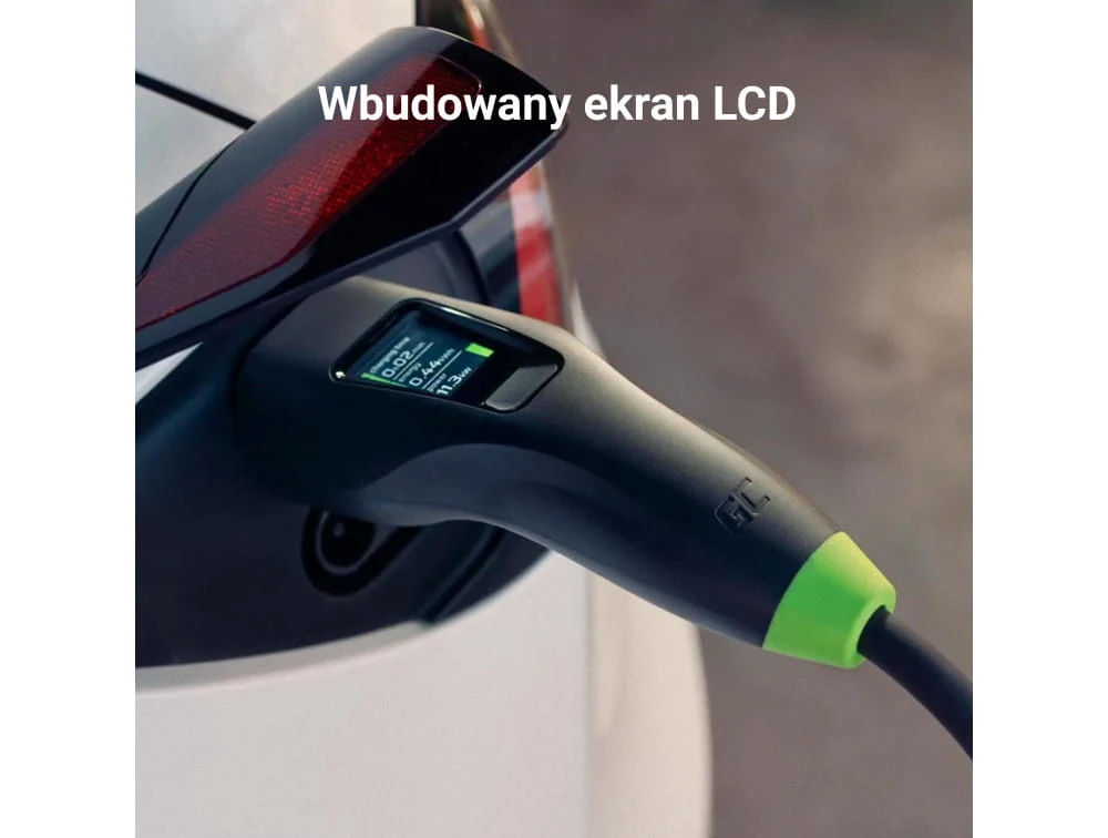 Ładowarka mobilna EV Green Cell 11 kW 2w1 (Typ 2, 7 m) w użyciu