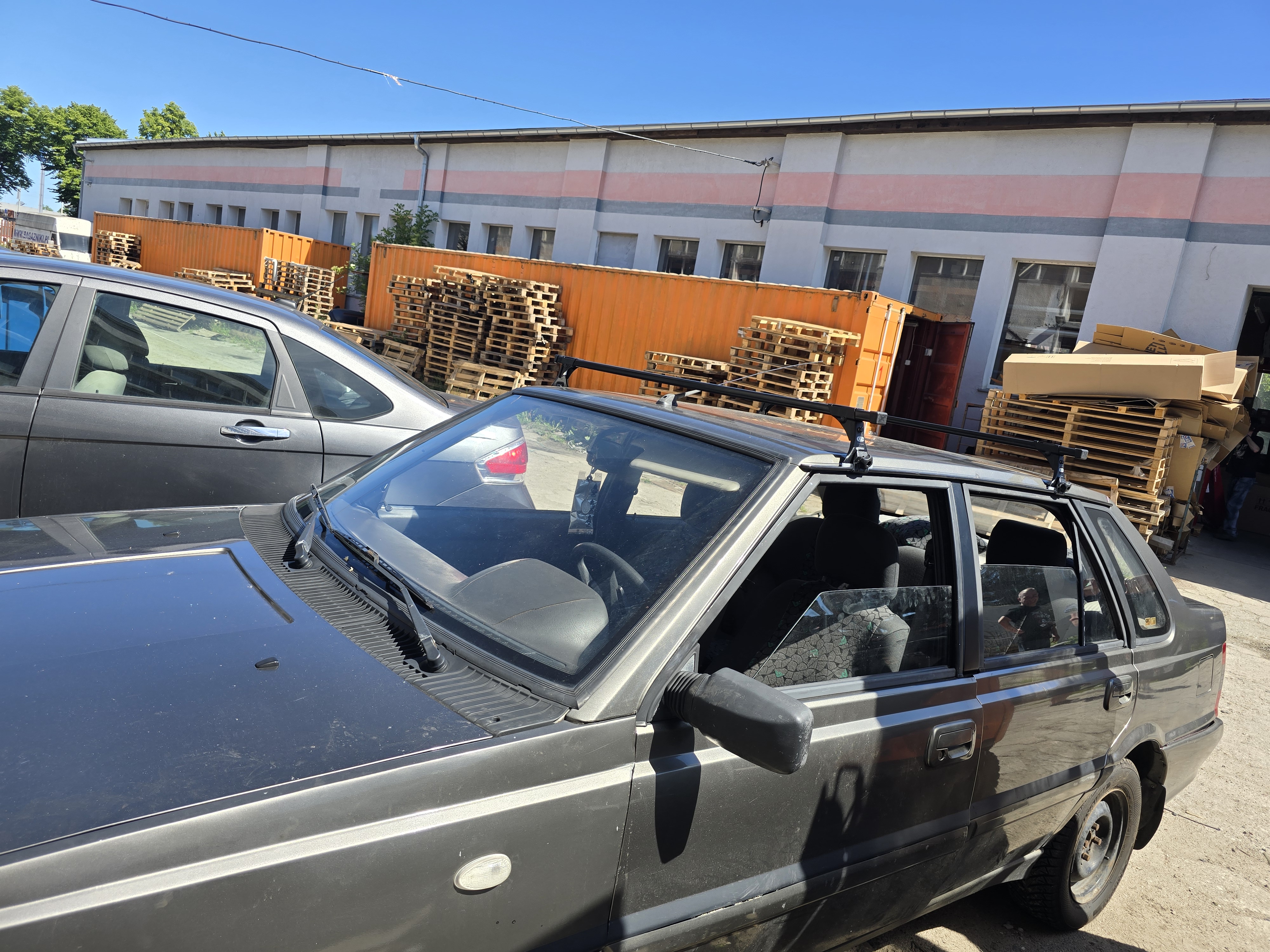 Bagażnik dachowy CRUZ OS-125 — Opel Omega B (1994-2003), Toyota Corolla Kombi (1997-2002), Opel Omega B Kombi (1994-2003) i 3 inne — zastosowanie