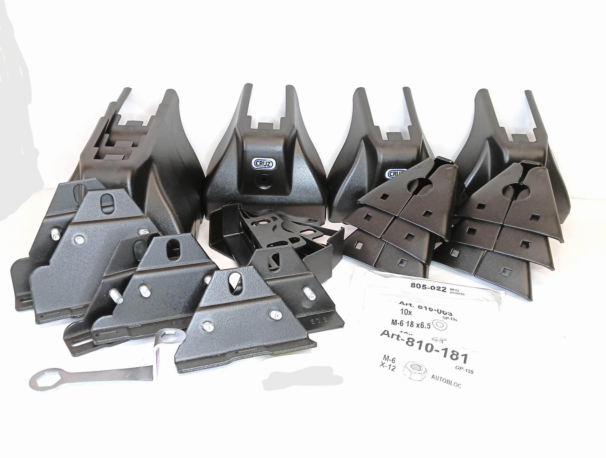 Bagażnik dachowy CRUZ 925-095 + kit 934-409 — Fiat Doblo II i III (2010-2022), Opel Combo D (2012-2018), Fiat Doblo II Maxi , III Maxi (2010-2022) — zastosowanie