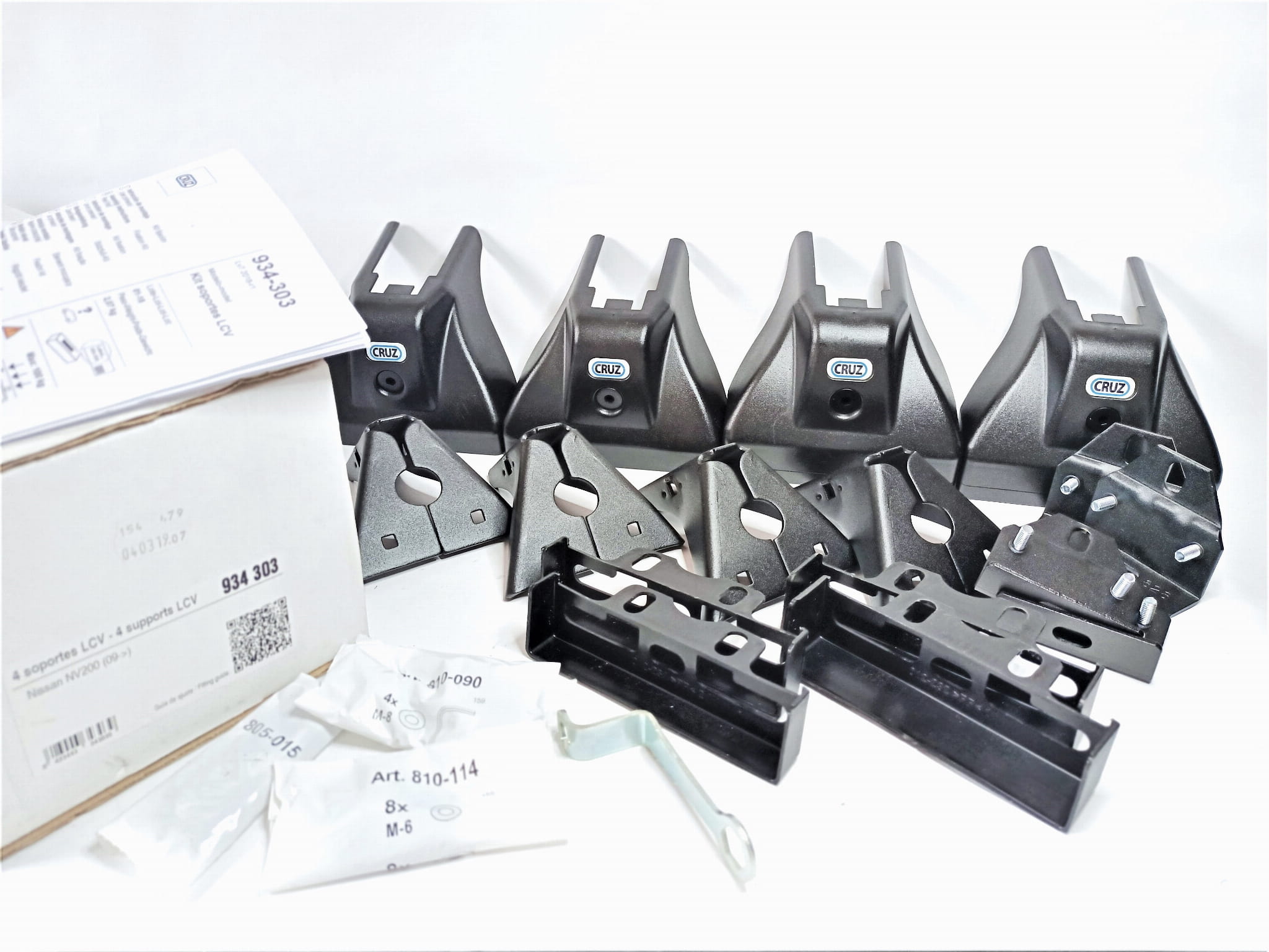 Bagażnik dachowy CRUZ 925-090 + kit 934-303 — Nissan NV200 (od 2009) — zastosowanie