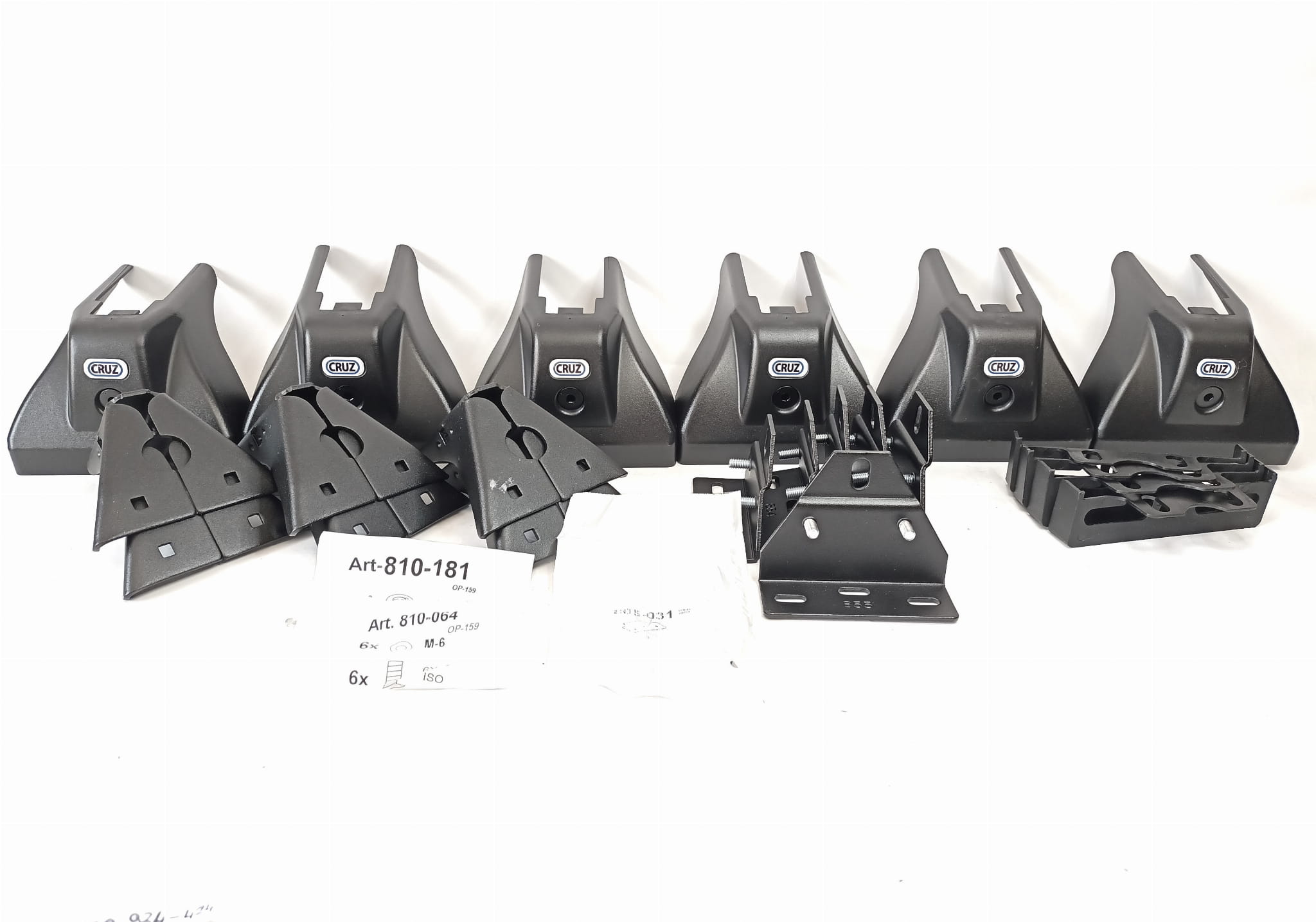 Bagażnik dachowy CRUZ 925-096 + kit 934-424 + kit 941-375x2 — Volkswagen Multivan T5 i T6 (2003-2022), Volkswagen T5 (2003-2015), Volkswagen T6 (2015-2024) — zastosowanie
