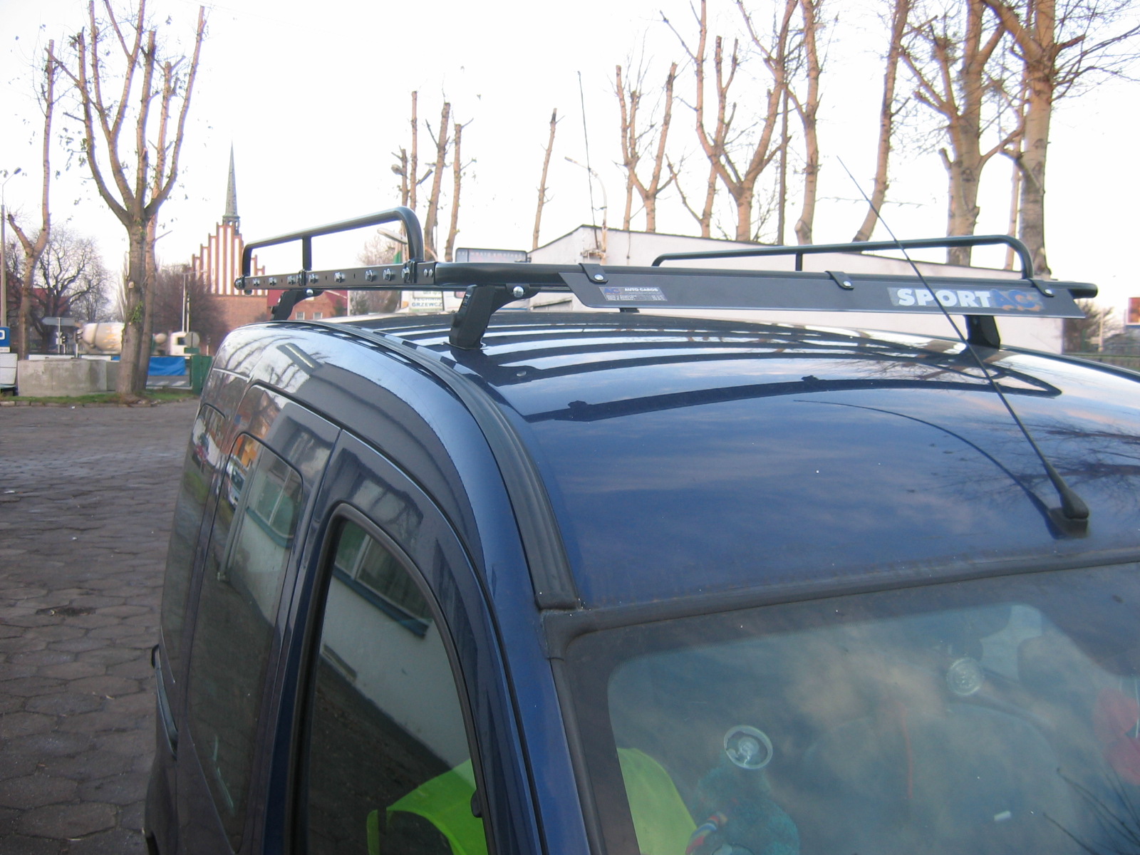 Platforma dachowa CRUZ 910-151 + kit 934-302 — Renault Kangoo I (1997-2008), Nissan Kubistar (1997-2008) — zastosowanie