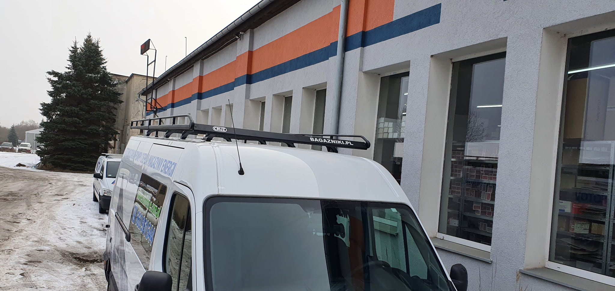 Platforma dachowa CRUZ Evo 370x158cm, kit 934-617 – ujęcie 2 - Sklep motozebra