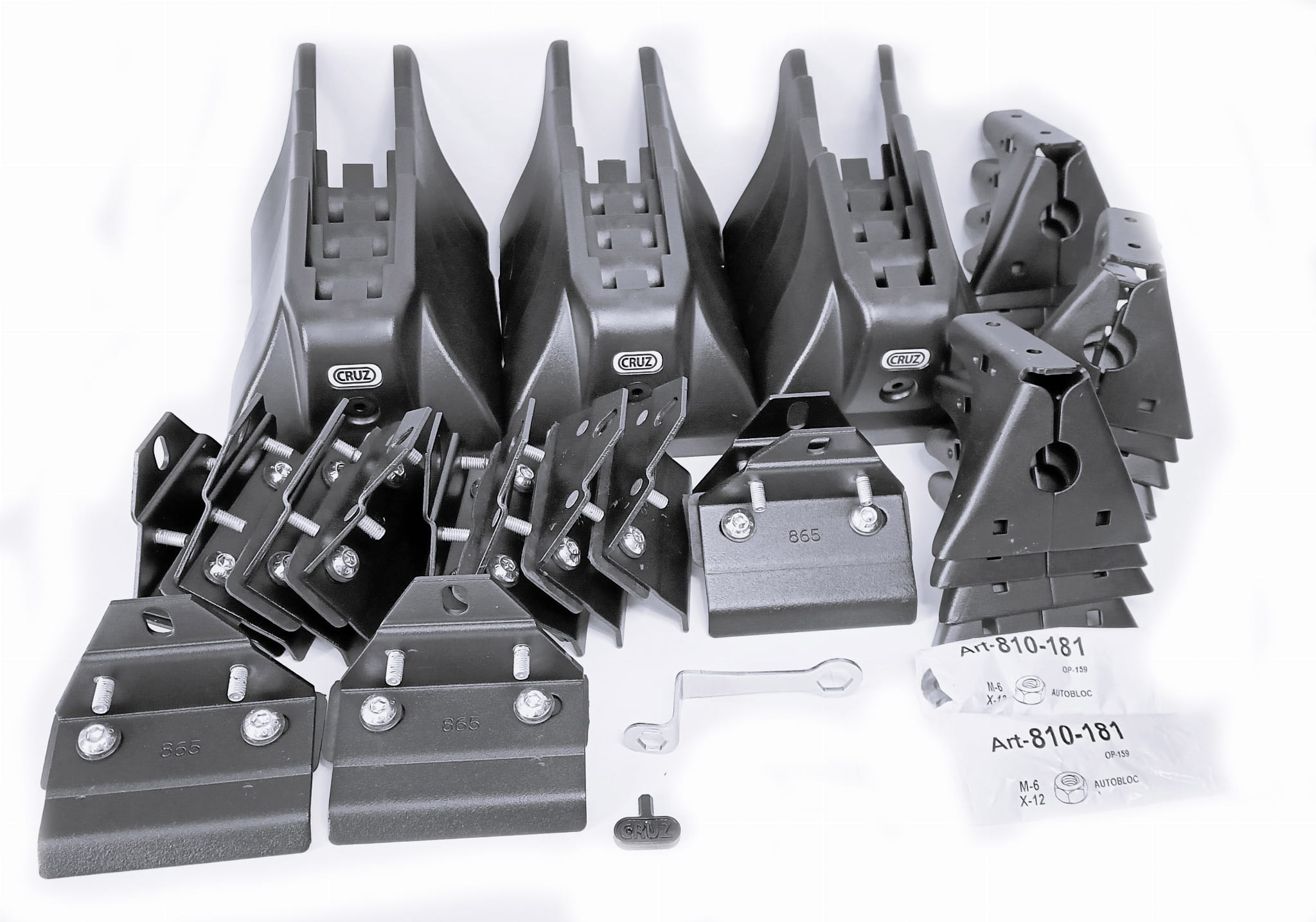 Platforma dachowa CRUZ 910-803 + kit 934-717 — Renault Master II i III (2010-2024), Opel Movano B (2010-2021), Nissan NV400 (od 2010) i 1 inne — zastosowanie