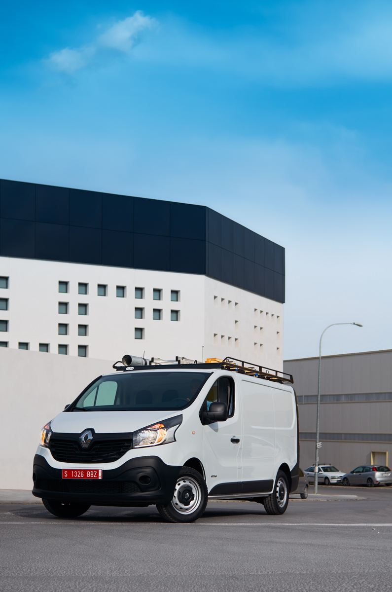 Platforma dachowa CRUZ 910-603 + stopy 934-536 — MAN TGE (od 2017), Volkswagen Crafter II (od 2017)