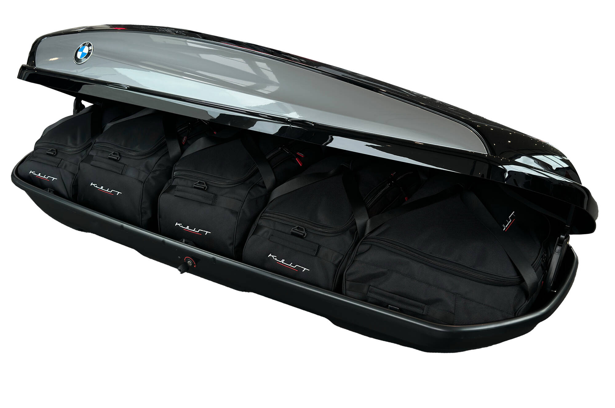 Torby KJUST do boksu dachowego BMW 82732406460 420L — torby ułożone w boksie