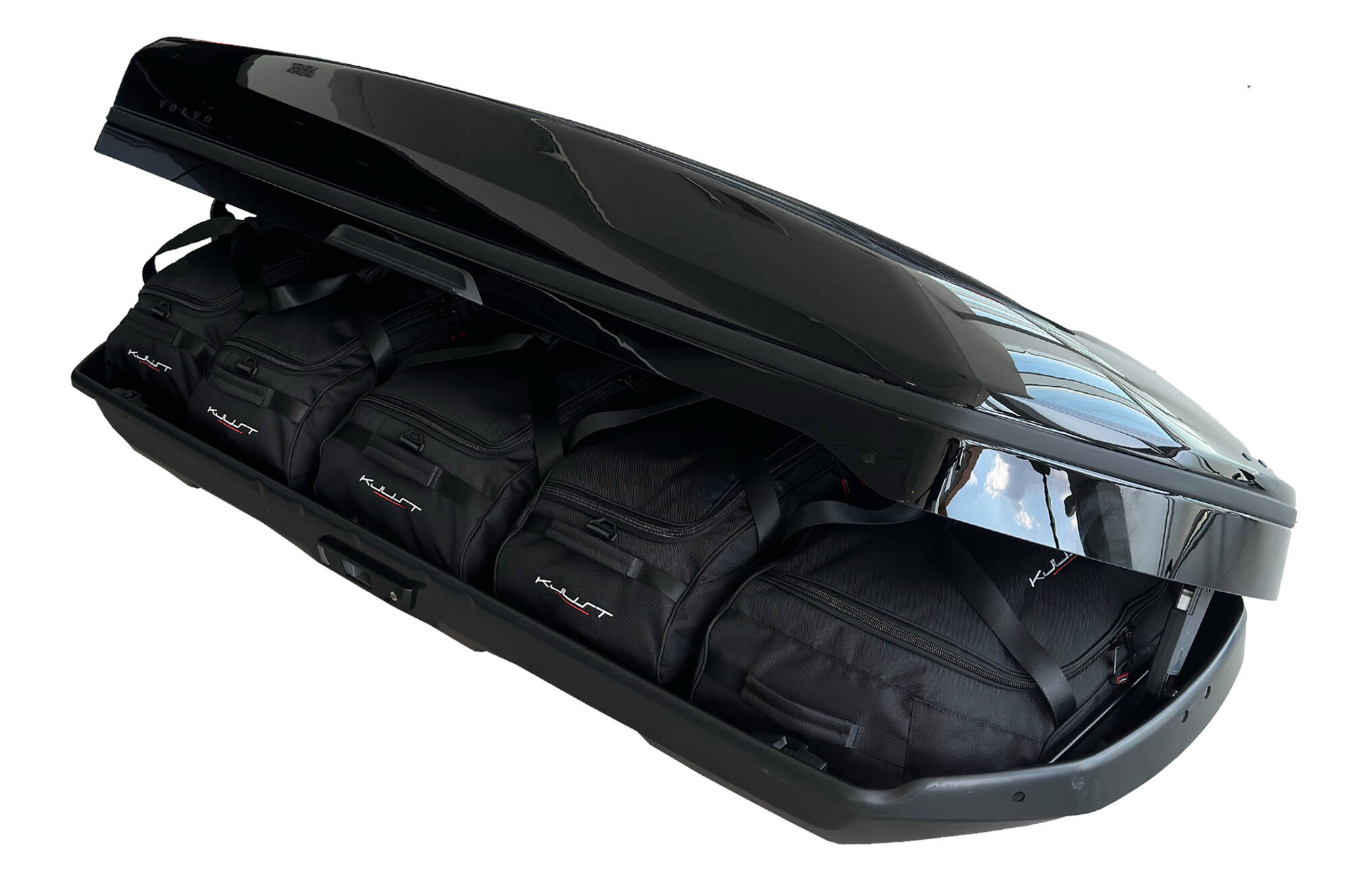 Torby KJUST do boksu dachowego Volvo Active 500 — torby ułożone w boksie