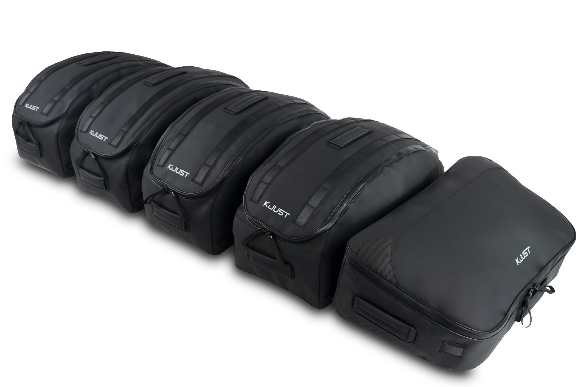 Torby KJUST PRO do boksu dachowego Interpack Traxer 6.6 — torby ułożone w boksie