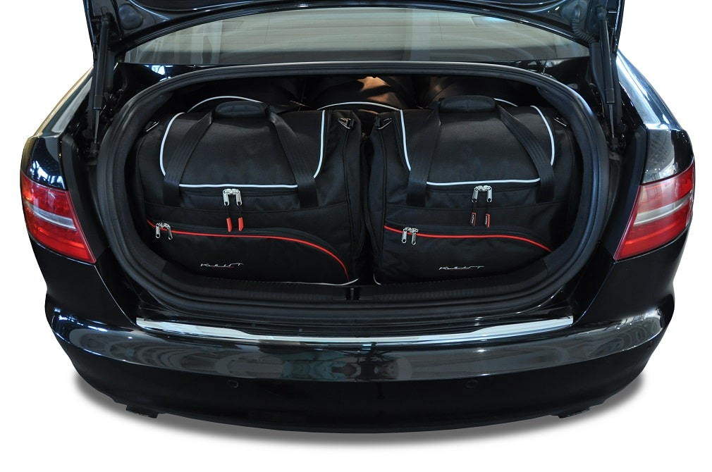 Torby KJUST SPORT do Audi A6 / S6 Limousine C6 — zestaw ułożony w bagażniku