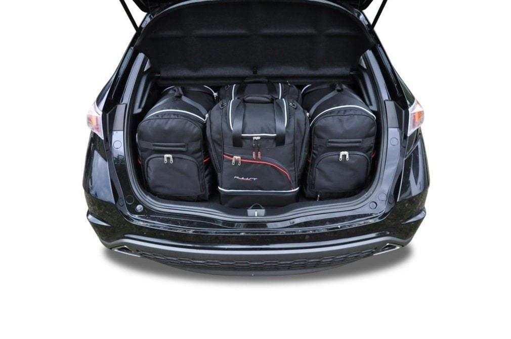 Torby KJUST SPORT do Honda Civic Hatchback VIII — zestaw ułożony w bagażniku