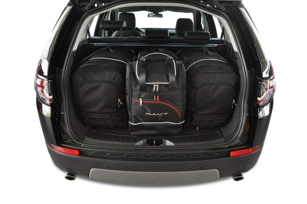 Torby KJUST SPORT do Land Rover Discovery Sport I (L550) — zestaw ułożony w bagażniku