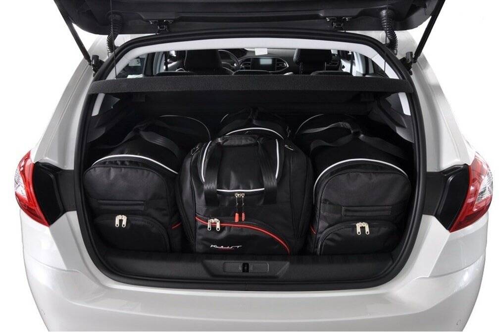 Torby KJUST SPORT do Peugeot 308 II (T9) — zestaw ułożony w bagażniku