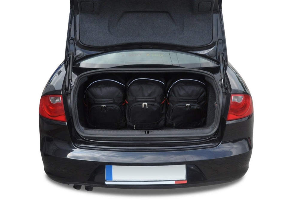 Torby KJUST SPORT do Seat Exeo Limousine I — torby wyjmowane z bagażnika krok po kroku