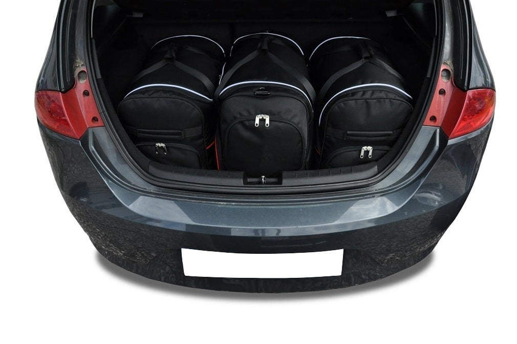Torby KJUST SPORT do Seat Leon Hatchback 5D II (1P1) — zestaw ułożony w bagażniku