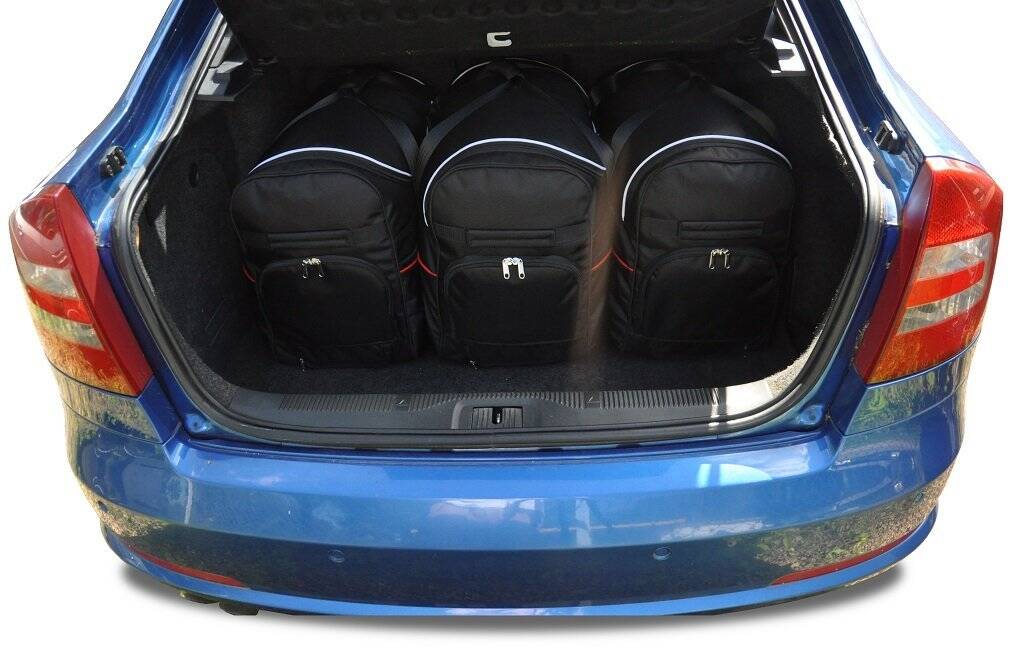 Torby KJUST SPORT do Skoda Octavia Hatchback II — torby wyjmowane z bagażnika krok po kroku