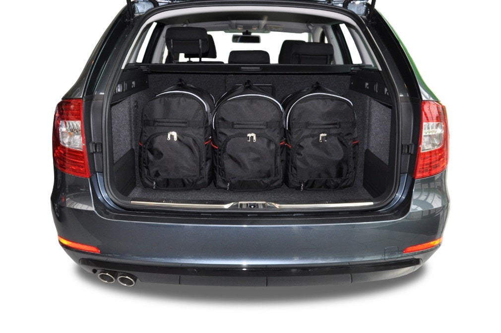 Torby KJUST SPORT do Skoda Superb Kombi II — torby wyjmowane z bagażnika krok po kroku