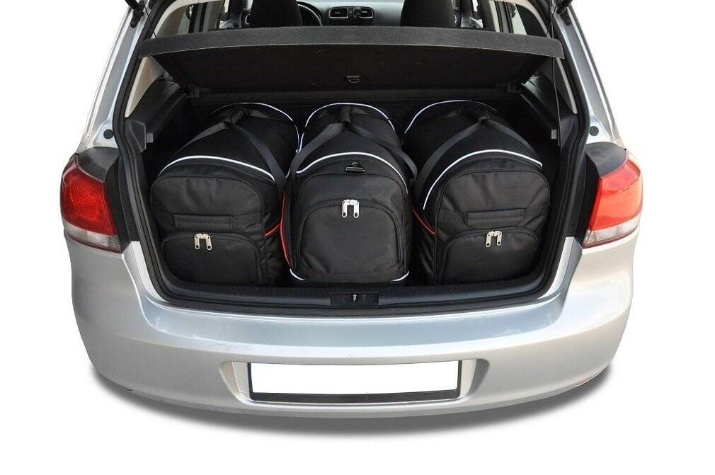 Torby KJUST SPORT do Volkswagen Golf VI Hatchback — zestaw ułożony w bagażniku