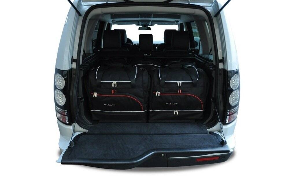 Torby KJUST SPORT do Land Rover Discovery IV (L319) — zestaw ułożony w bagażniku