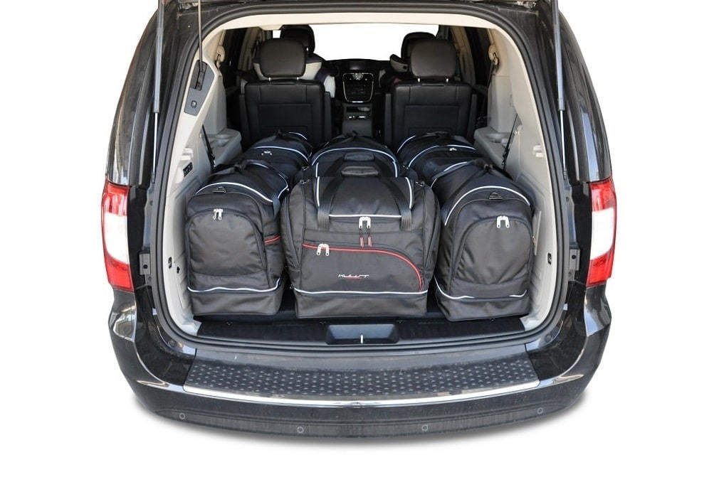 Torby KJUST SPORT do Lancia Voyager I — zestaw ułożony w bagażniku