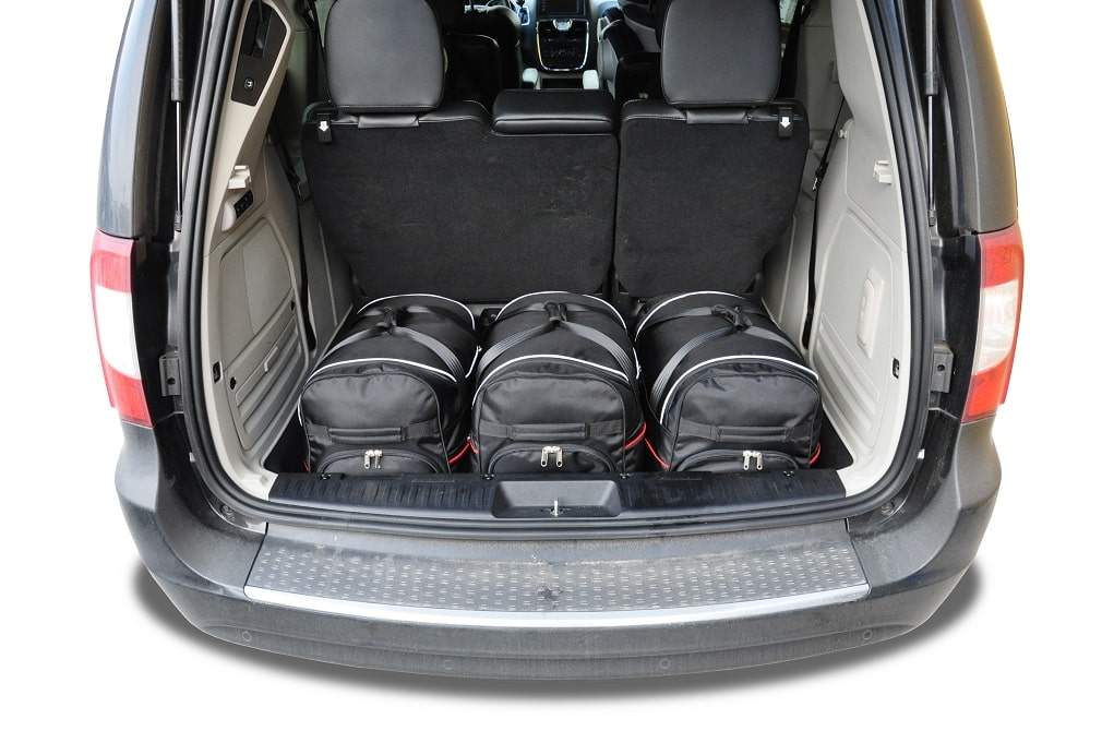 Torby KJUST SPORT do Lancia Voyager I — torby wyjmowane z bagażnika krok po kroku