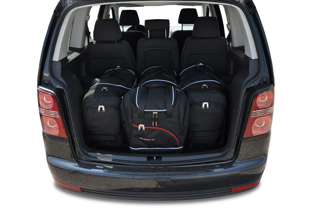 Torby KJUST SPORT do Volkswagen Touran I (1T) — zestaw ułożony w bagażniku