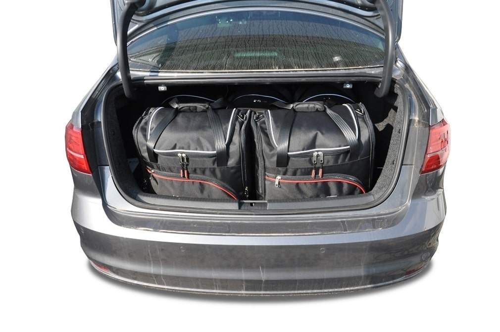 Torby KJUST SPORT do Volkswagen Jetta VI — zestaw ułożony w bagażniku