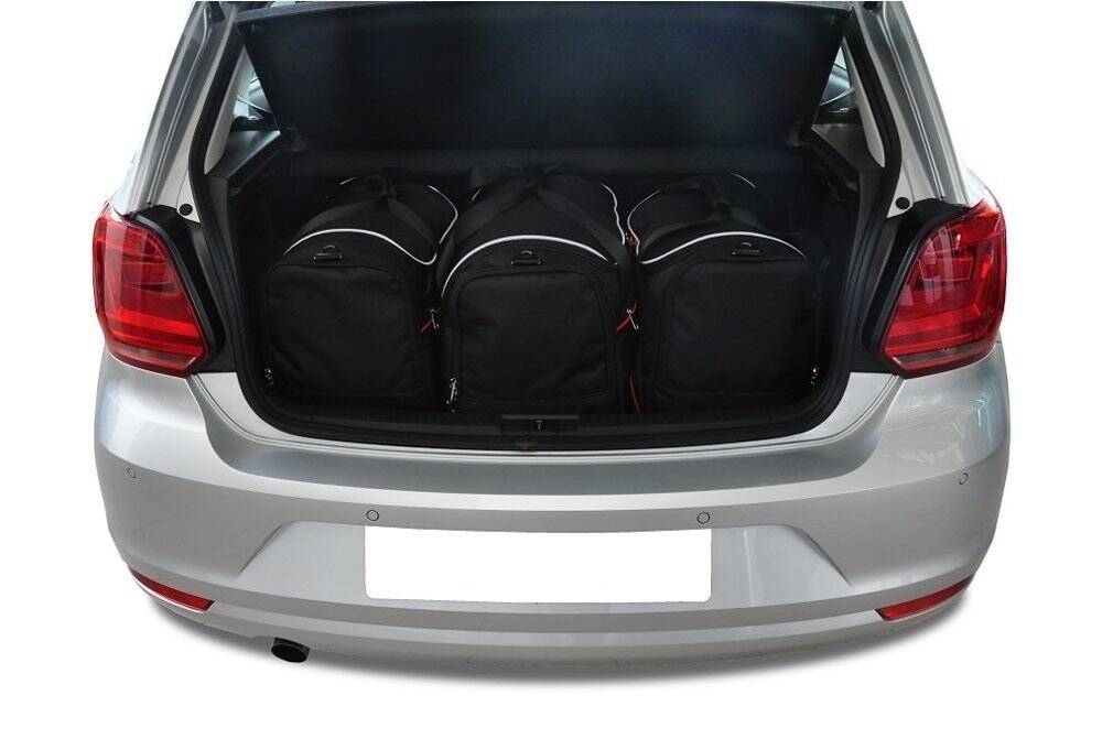 Torby KJUST SPORT do Volkswagen Polo Hatchback V — zestaw ułożony w bagażniku
