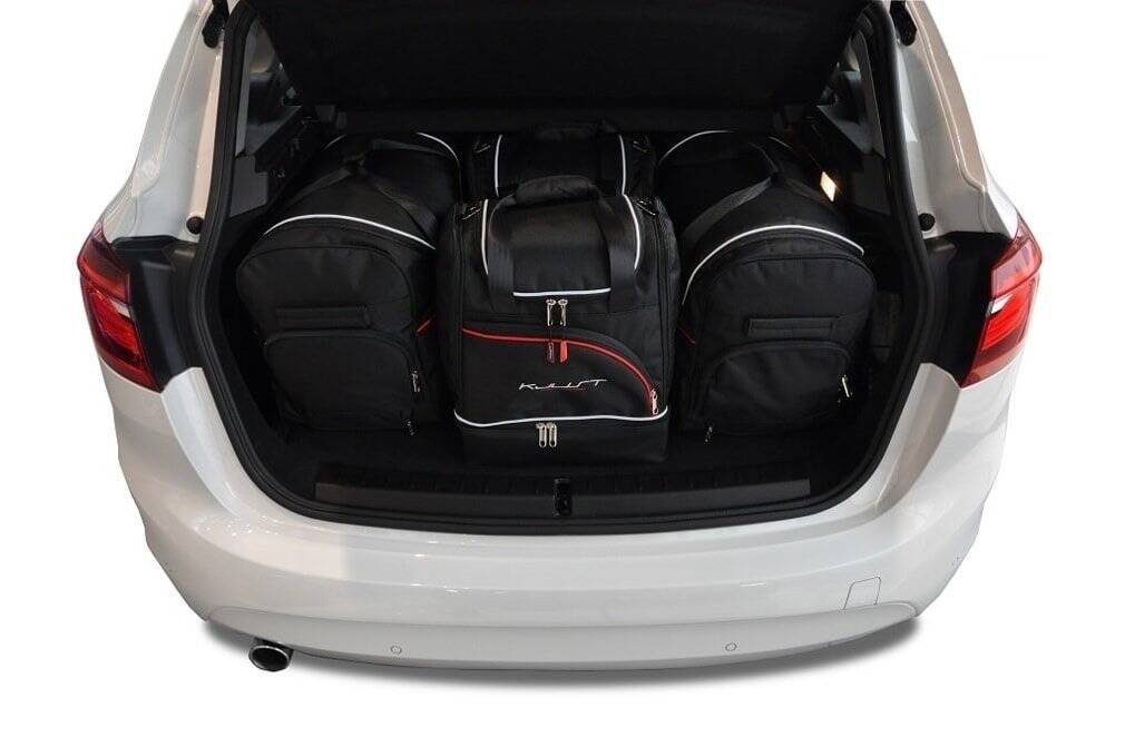 Torby KJUST SPORT do BMW 2 Active Tourer F45 — zestaw ułożony w bagażniku