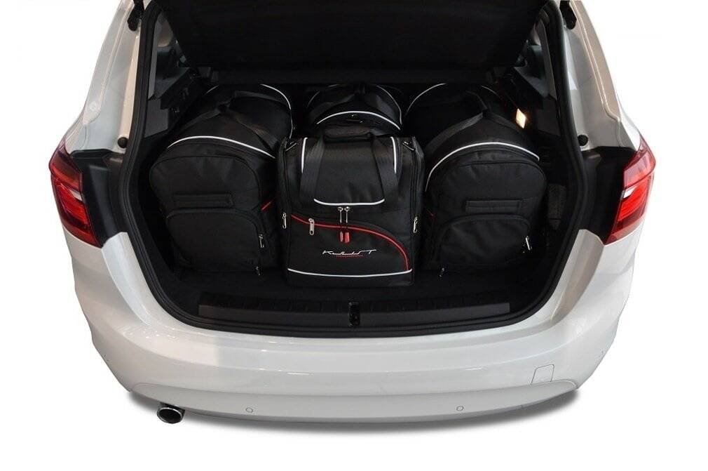 Torby KJUST AERO do BMW 2 Active Tourer F45 — zestaw ułożony w bagażniku