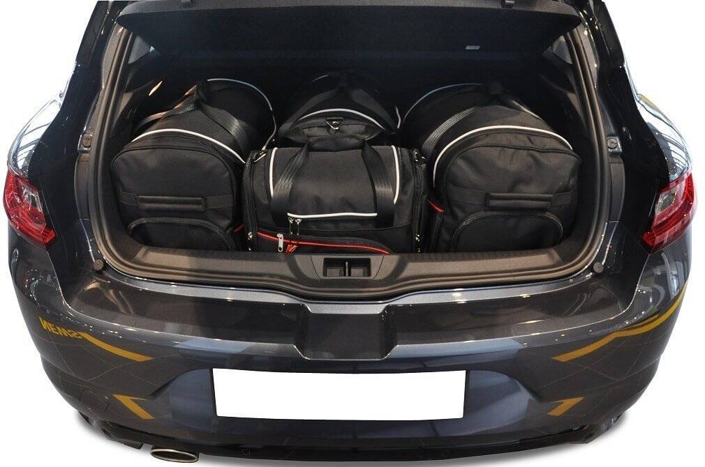Torby KJUST AERO do Renault Megane Hatchback IV — zestaw ułożony w bagażniku