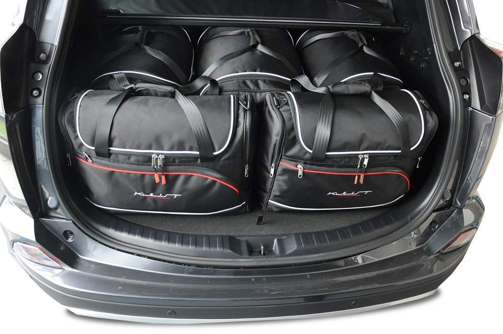 Torby KJUST AERO do Toyota RAV4 Hybrid IV (A4) — zestaw ułożony w bagażniku