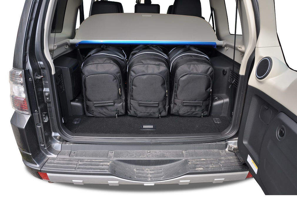 Torby KJUST AERO do Mitsubishi Pajero 5D IV — torby wyjmowane z bagażnika krok po kroku