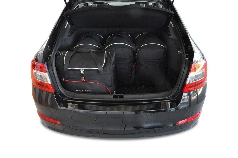 Torby KJUST SPORT do Skoda Octavia Liftback / RS III — torby wyjmowane z bagażnika krok po kroku