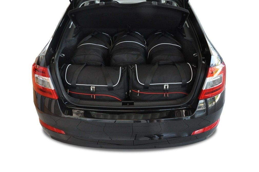 Torby KJUST AERO do Skoda Octavia Liftback / RS III — zestaw ułożony w bagażniku