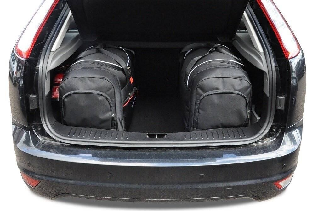 Torby KJUST SPORT do Ford Focus Hatchback II — torby wyjmowane z bagażnika krok po kroku