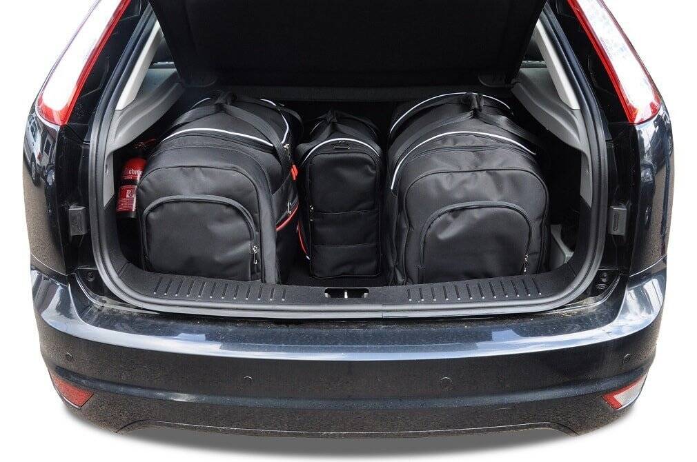 Torby KJUST AERO do Ford Focus Hatchback II — torby wyjmowane z bagażnika krok po kroku