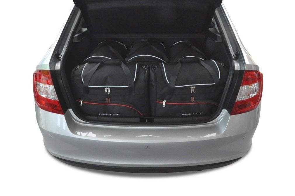 Torby KJUST SPORT do Skoda Rapid Liftback II — zestaw ułożony w bagażniku