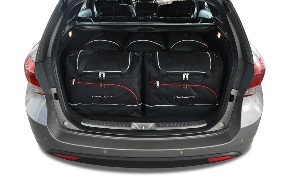 Torby KJUST SPORT do Hyundai i40 Wagon I — zestaw ułożony w bagażniku