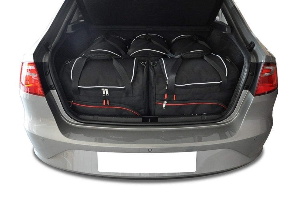 Torby KJUST SPORT do Seat Toledo Liftback IV (KG3) — zestaw ułożony w bagażniku