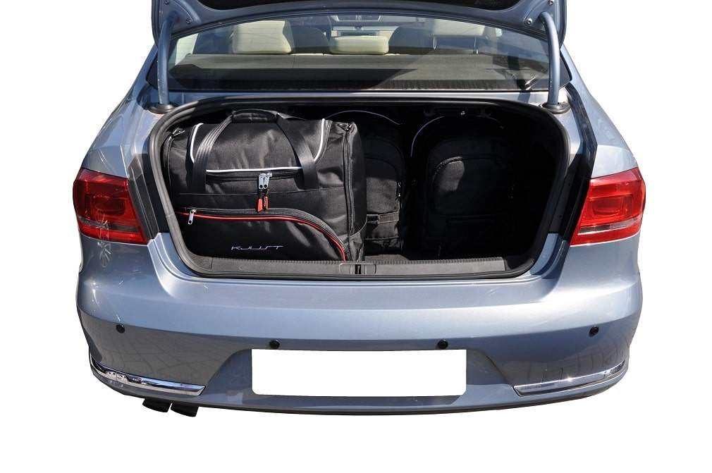 Torby KJUST SPORT do Volkswagen Passat Limousine B7 — torby wyjmowane z bagażnika krok po kroku