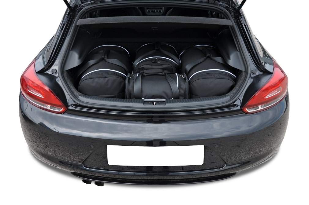 Torby KJUST AERO do Volkswagen Scirocco III — zestaw ułożony w bagażniku