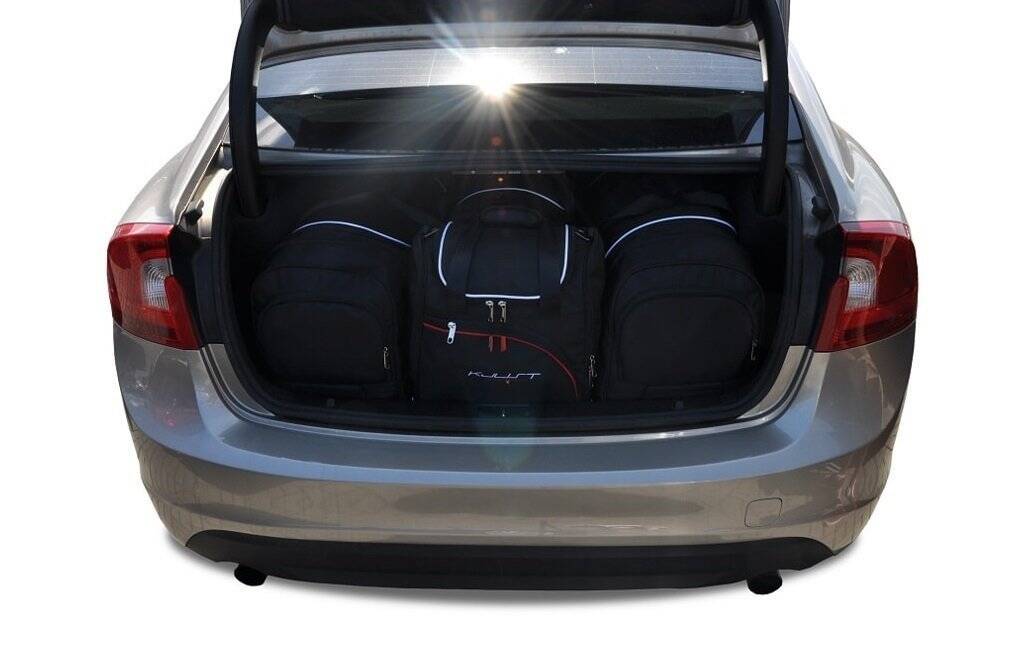 Torby KJUST SPORT do Volvo S60 II (134) — zestaw ułożony w bagażniku